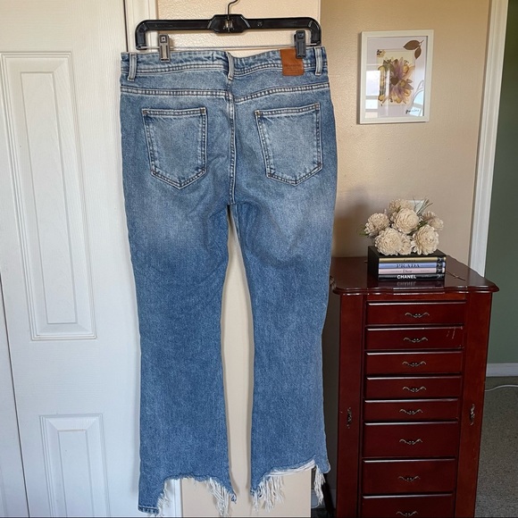 Zara Floral Embroidered Distressed Jeans Size 6 - Picture 8 of 8